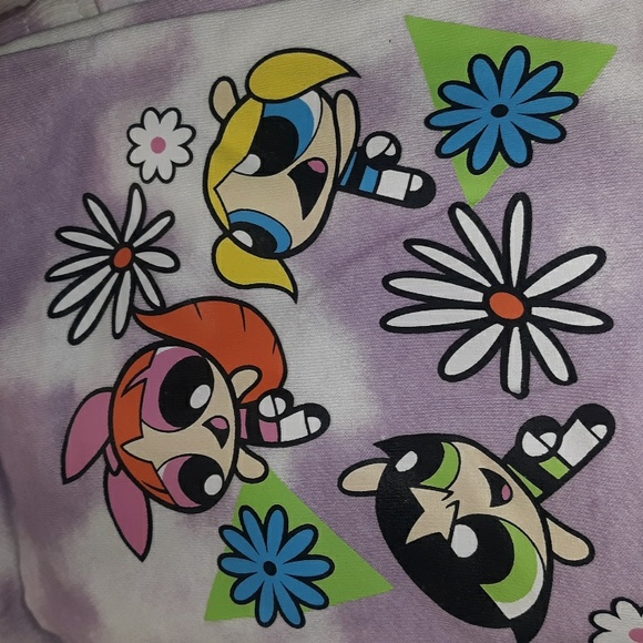 Women shorts, POWDER PUFF graphic lounge style - Picture 2 of 6